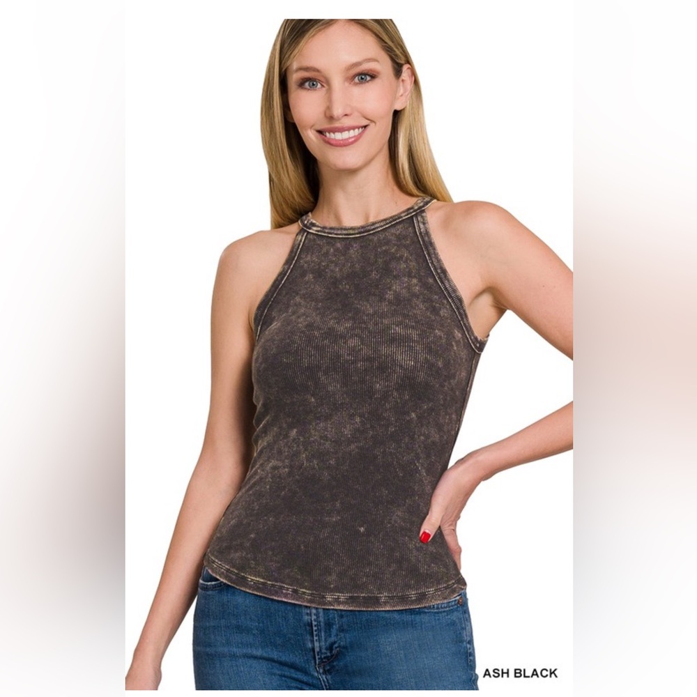 NWT! Zenana Outfitters Gray Fitted Sleeveless Ribbed Tank Top
